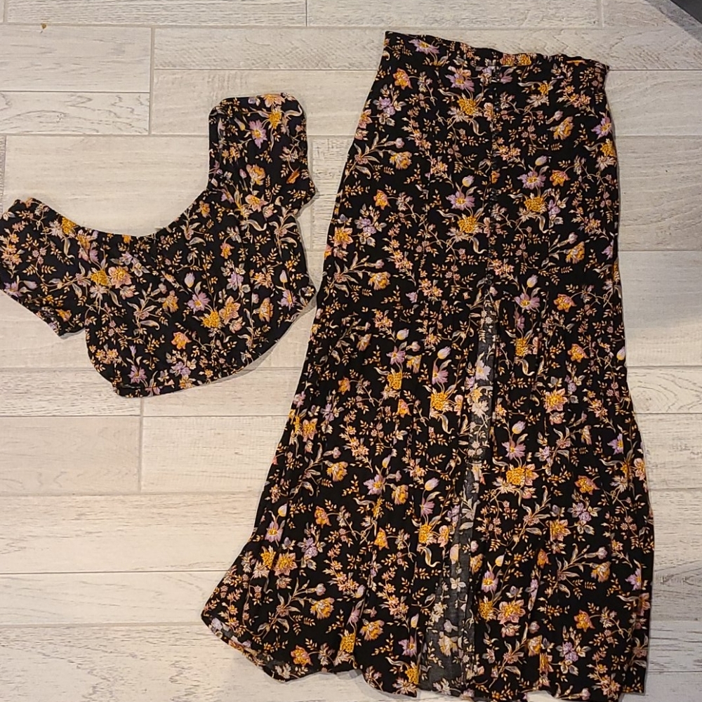American Eagle 2 piece skirt set